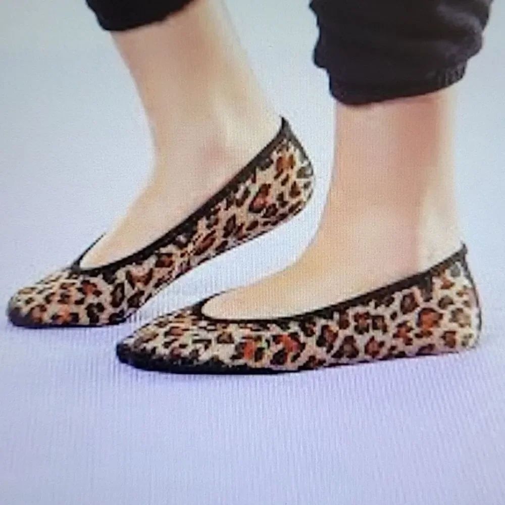 LIFETRIDE VELOCITY ANIMAL LEOPARD PRINT BALLARINAS ROUND TOE SLIP-ON SHOE